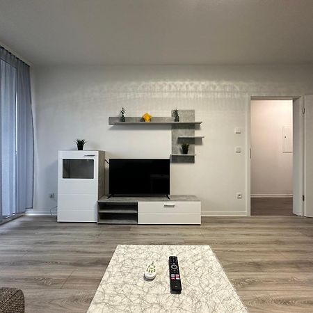 Olis Appartement In Neuss Eksteriør billede